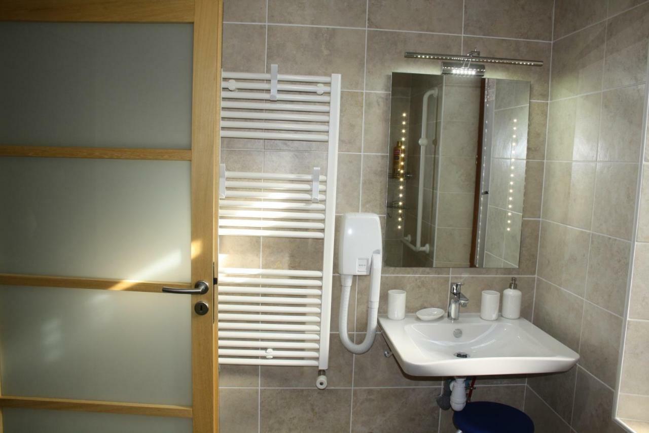 Chambre D'Hote Le Mercier Calmont  外观 照片